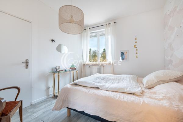 Maison
                                                                                                                                                                                                                                                                                                                        4 pièce(s)                                                                                                                                                                                                          3 chambre(s)                                                                                                                                                                                                          100  m²
