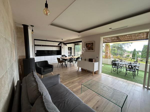 Appartement T3 . 93.5 m² . La Ciotat . Vue Mer . Quartier Calanques . Aucun travaux; FRAIS DE NOTAIRE REDUITS