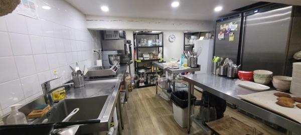 Fonds de commerce SALON DE THE-COWORKING à vendre MONTPELLIER ECUSSON CENTRE VILLE(34)