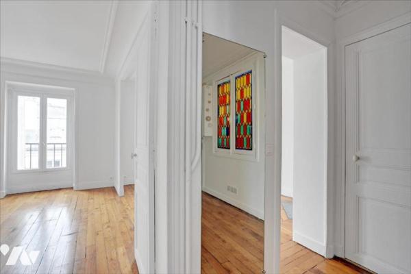 Notaire - Appartement Place Saint-Ferdinand - Exclusivité