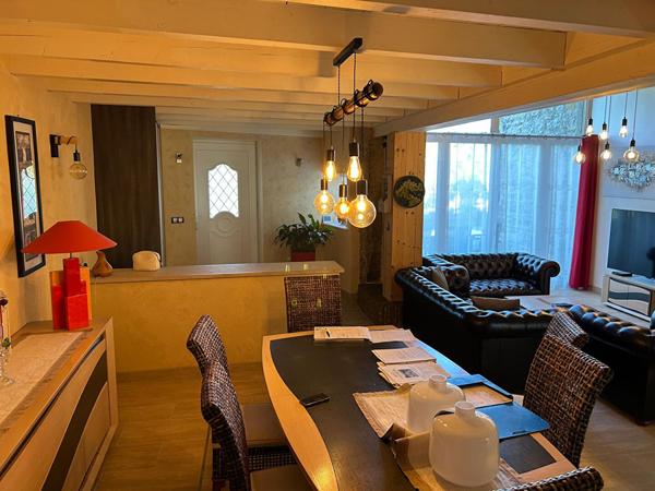 belle maison en pierres rénovée avec piscine