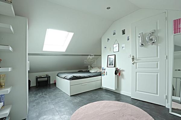 NANTERRE - Mont Valérien - Maison familiale de 109,19 m² €679 000 ** - Référence 15358