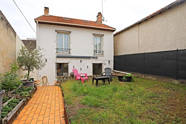 NANTERRE - Mont Valérien - Maison familiale de 109,19 m² €679 000 ** - Référence 15358