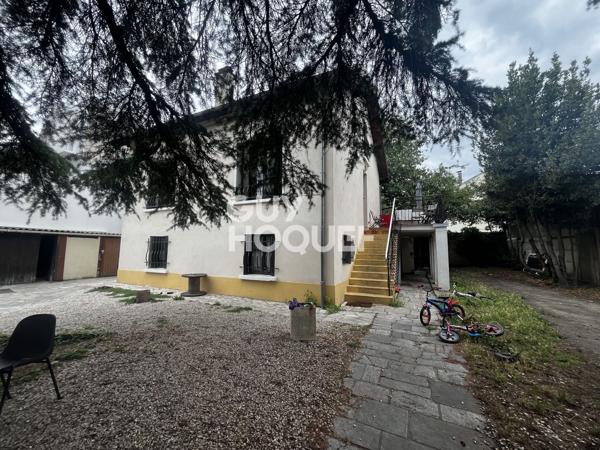 MAISON À VENDRE DE 6 PIÈCES DE 123,69 M²