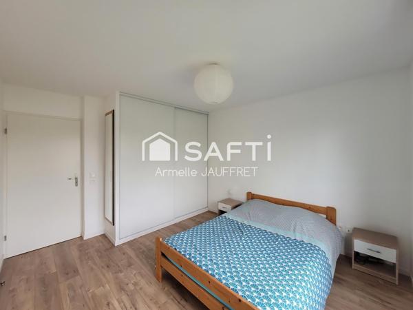 Superbe résidence récente au centre du village