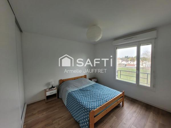 Superbe résidence récente au centre du village