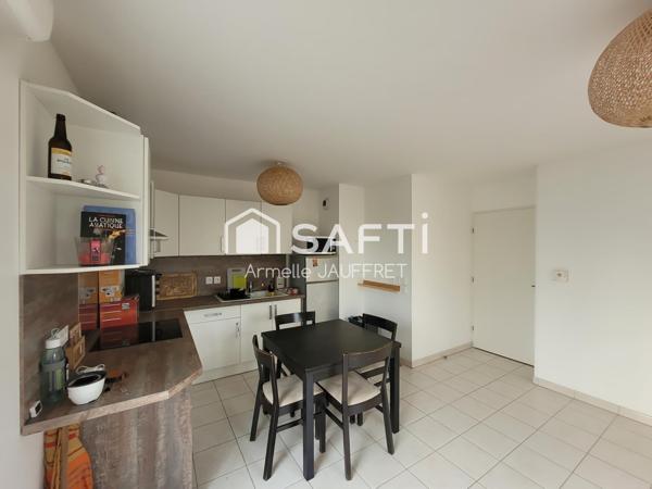 Superbe résidence récente au centre du village