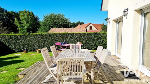 Maison à vendre 10 pièces 188,69 m² Surville