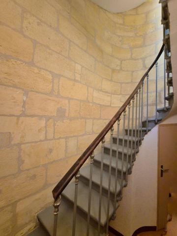 Bordeaux - Chartrons Notre Dame / T3 duplex immeuble pierre.