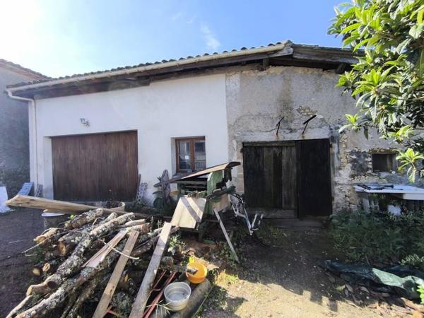 Maison à vendre 192 240 € Montguyon 6 p 183 m² DPE D