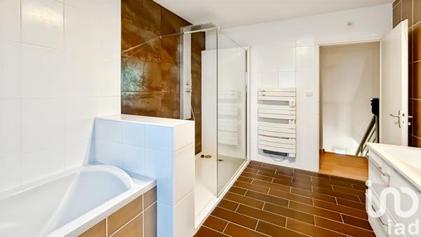 Maison à vendre 6 pièces 141 m² Saint-Léger-de-Linières