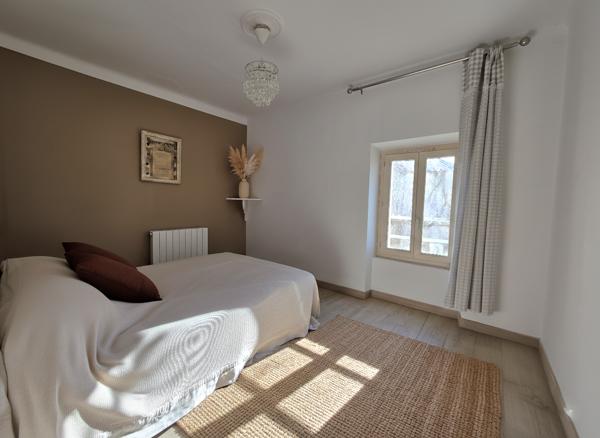 Ancien corps de ferme à rénover