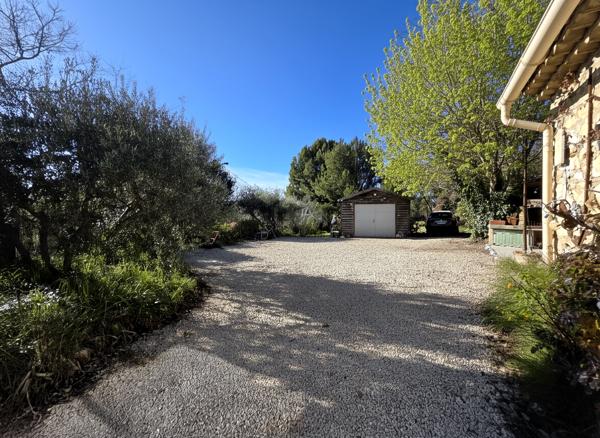 Ancien corps de ferme à rénover