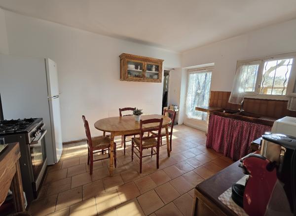 Ancien corps de ferme à rénover