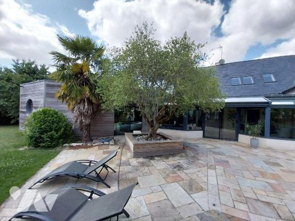 VITRE. Quartier Nord de la ville, proche commerces, belle et spacieuse maison familiale de 265 ...