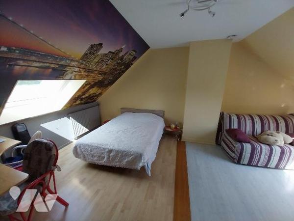 VITRE. Quartier Nord de la ville, proche commerces, belle et spacieuse maison familiale de 265 ...