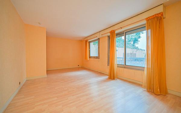 Appartement à vendre    1 pièce • 32,25 m2 Paris 19