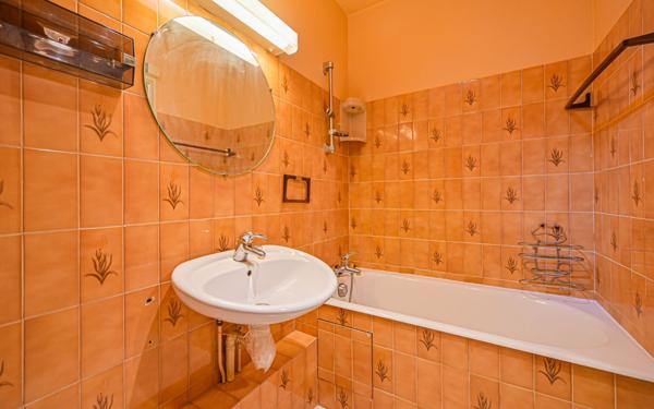 Appartement à vendre    1 pièce • 32,25 m2 Paris 19