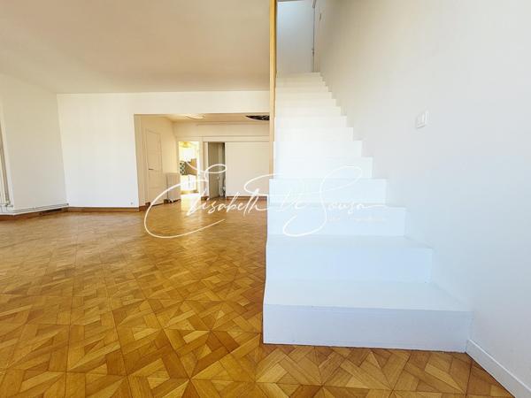 Duplex dernier étage - 4 chambres- 3 SDB - Balcon