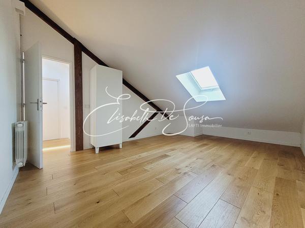 Duplex dernier étage - 4 chambres- 3 SDB - Balcon