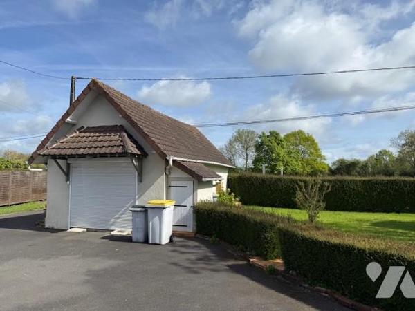 Entre Lisieux et Livarot maison traditionnelle  3 Ch dépendances et terrain