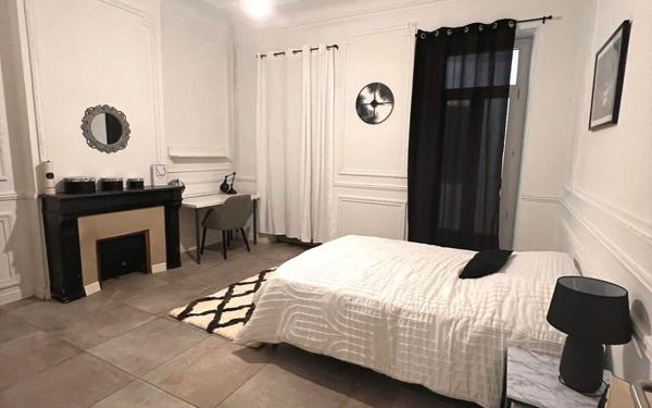 Immeuble à vendre    6 pièces • 126 m2 Marseille 10