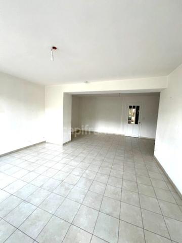 Maison à vendre 8 pièces SAINTES (17)