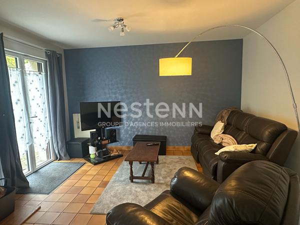 Maison dans le bourg de Bohal, au calme.