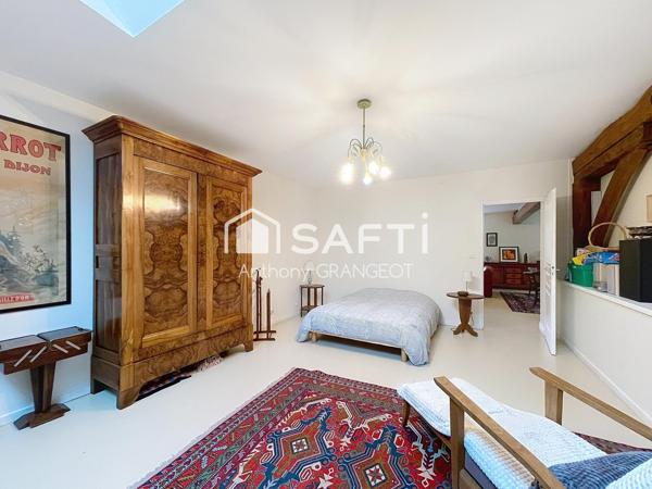À vendre – Maison de village,170M² AVEC JARDIN  Jussey