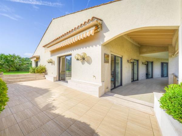 Vente Appartement de luxe Mougins 4 Pièces 215 m²