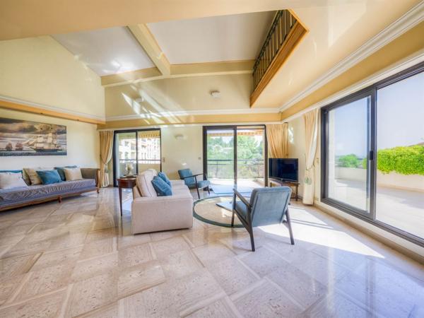 Vente Appartement de luxe Mougins 4 Pièces 215 m²