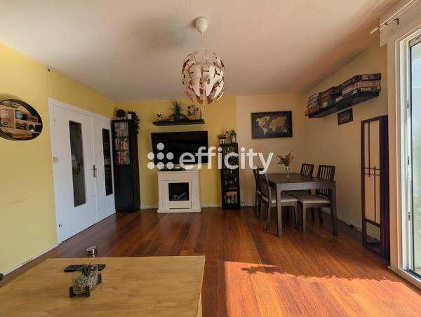 Appartement
         3 pièces
        - 63 m² Exclusivité 175 000 € *