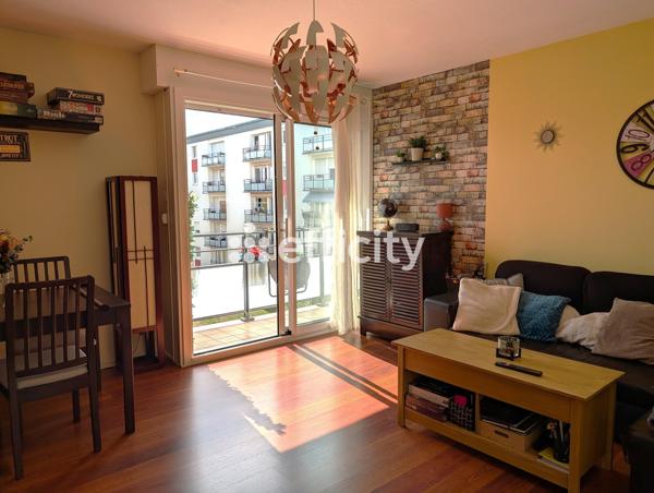 Appartement
         3 pièces
        - 63 m² Exclusivité 175 000 € *