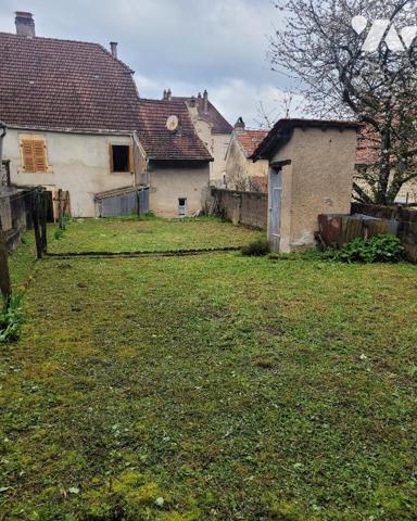 VELLEXON, maison de 140 m² hab avec terrain attenant.