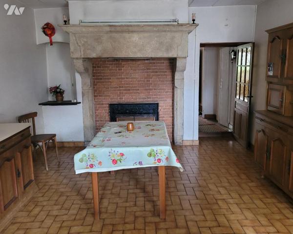 VELLEXON, maison de 140 m² hab avec terrain attenant.