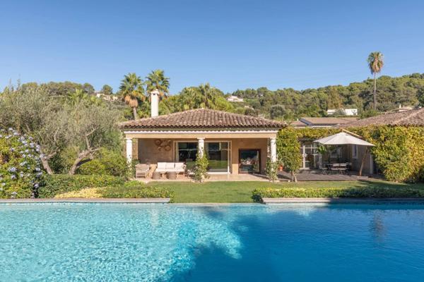 Splendide villa avec jardin paysager à Mougins