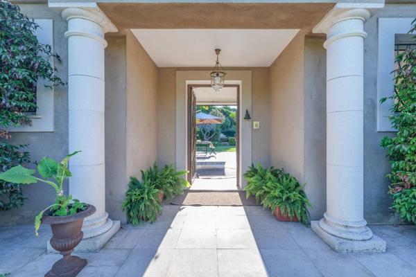 Splendide villa avec jardin paysager à Mougins