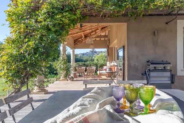 Splendide villa avec jardin paysager à Mougins