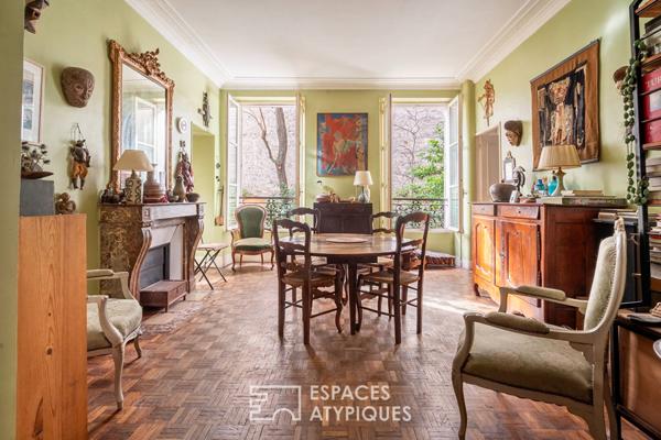 Rez-de-chaussée à réinventer sur jardin au calme d’une impasse