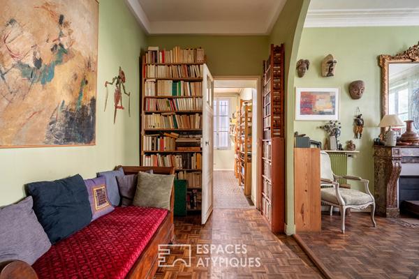 Rez-de-chaussée à réinventer sur jardin au calme d’une impasse