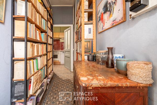 Rez-de-chaussée à réinventer sur jardin au calme d’une impasse