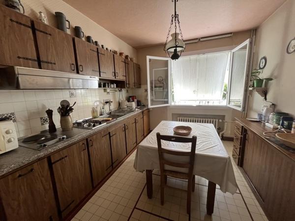 Maison à vendre 182 069 € Dangé-Saint-Romain 9 p 272 m² DPE E