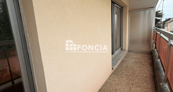 À vendre Studio 32 m² - Charleville-mézières 08000