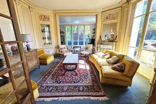 Maison à vendre 10 pièces de 250 m² à Conflans-Sainte-Honorine