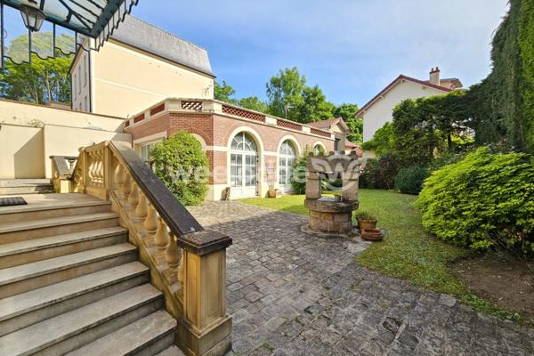 Maison à vendre 10 pièces de 250 m² à Conflans-Sainte-Honorine