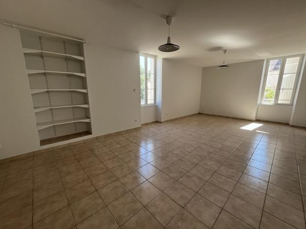 Maison à louer 700 € CC Lignières-Ambleville 4 p 91 m² DPE D