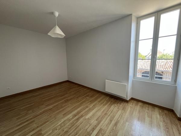 Maison à louer 700 € CC Lignières-Ambleville 4 p 91 m² DPE D