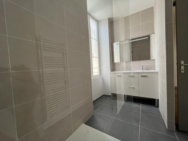 Maison à louer 700 € CC Lignières-Ambleville 4 p 91 m² DPE D