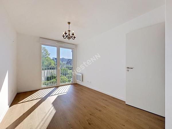 Appartement - Copropriété récente - Balcon - jardin commun