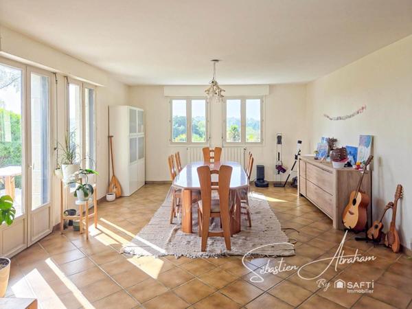 Vue mer, terrain d'exception — la Bretagne comme vous l'imaginiez.